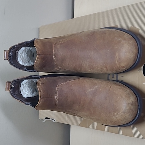 UGG Women's Bonham Il Leather Ankle Bootie Chestnut Wool Water-Resistant 8 GUC - Picture 2 of 15